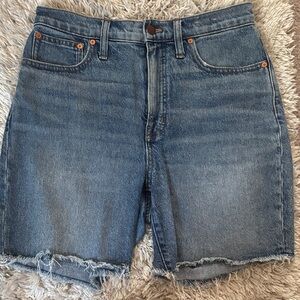 Madewell size 27 high rise mid-length shorts